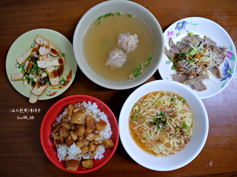 阿財意麵︱晚間限定的老字號南投意麵店，來碗南投意麵搭配祖傳肉丸，香濃簡樸好滋味無法擋～當然還有每日限量滷肉飯、豬皮、舌邊肉及骨頭肉都是不可錯過必點美食!!! 晚上5點開始營業!