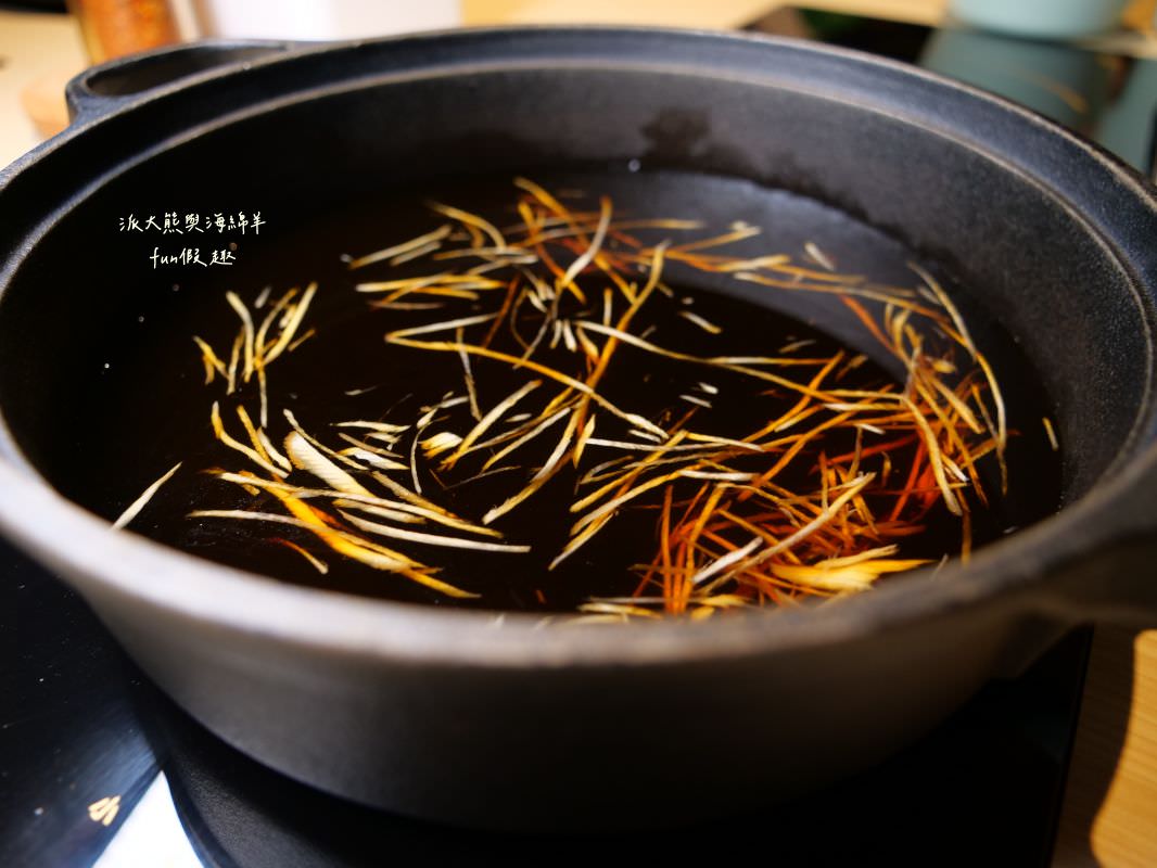 湫禾 壽喜燒︱草屯首家壽喜燒專賣店,唯美日式用餐空間,完美比例壽喜燒湯頭加上高檔精緻日本A5和牛,不僅共譜美味餐飲盛宴,更開啟草屯火鍋新篇章!!! - 第19張圖 湫禾 壽喜燒︱草屯首家壽喜燒專賣店,唯美日式用餐空間,完美比例壽喜燒湯頭加上高檔精緻日本A5和牛,不僅共譜美味餐飲盛宴,更開啟草屯火鍋新篇章!!!