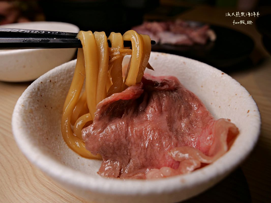 湫禾 壽喜燒︱草屯首家壽喜燒專賣店，唯美日式用餐空間，完美比例壽喜燒湯頭加上高檔精緻日本A5和牛，不僅共譜美味餐飲盛宴，更開啟草屯火鍋新篇章!!!