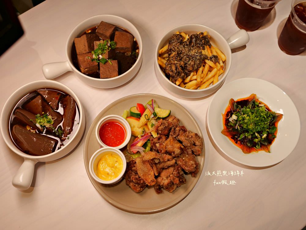 SS65醬湯研究院︱草屯絕美貨櫃屋美食再+1，精心燉煮5種口味秘製老火湯&主廚限定早午餐及特餐，搭配多項獨家特調醬汁，讓人從早到晚都吃不膩，好吃好看又好拍!!!（原姚吱吱秘制老火湯麻辣燙）～