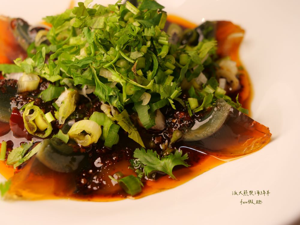 SS65醬湯研究院︱草屯絕美貨櫃屋美食再+1，精心燉煮5種口味秘製老火湯&主廚限定早午餐及特餐，搭配多項獨家特調醬汁，讓人從早到晚都吃不膩，好吃好看又好拍!!!（原姚吱吱秘制老火湯麻辣燙）～