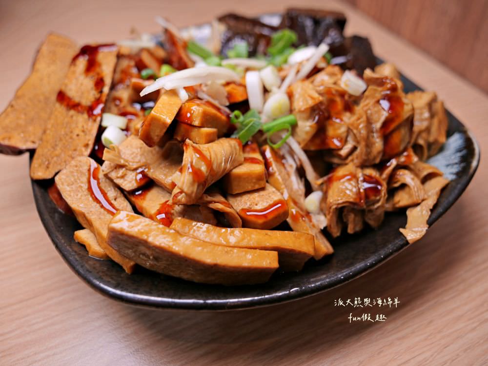 林記飯館-草屯店︱草屯明賢街平價古早味小吃，老闆精心調配國民美食滷肉飯，肥瘦口味任君挑選，搭配暖胃飄香燉盅湯品及精緻滷味小菜，構築簡單樸實在地好滋味～@合作體驗