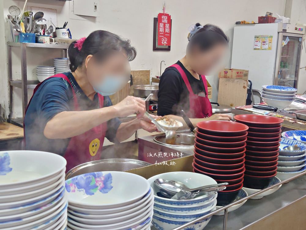 蘇澳港廟口廖榮川米糕︱超過50年的宜蘭南方澳獨特米糕飯,隱藏南天宮金媽祖廟巷子裡的古早味在地美食,餐點美味便宜實在~ - 第4張圖 蘇澳港廟口廖榮川米糕︱超過50年的宜蘭南方澳獨特米糕飯,隱藏南天宮金媽祖廟巷子裡的古早味在地美食,餐點美味便宜實在~