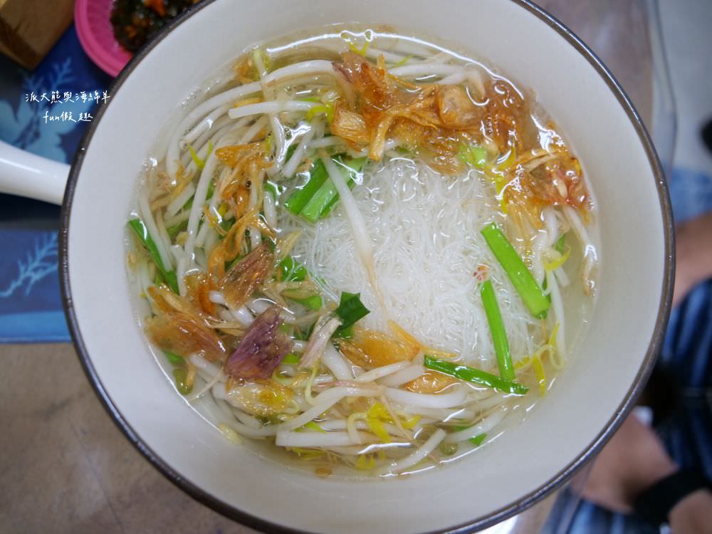 食朝食晝麵舖︱隱藏苗栗大湖菜市場Google4.8顆星在地美食，注入復古與文青元素讓傳統客家麵館充滿質感氛圍，餐點好吃平價CP值爆高!!!就算N訪也不膩～