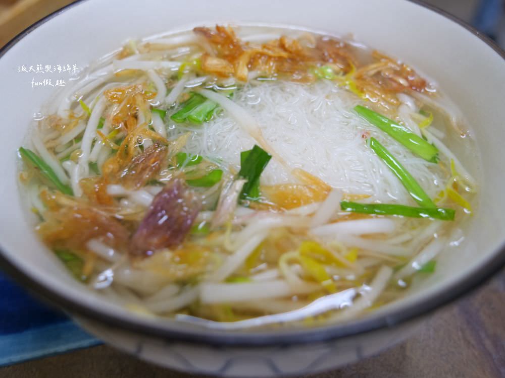 食朝食晝麵舖︱隱藏苗栗大湖菜市場Google4.8顆星在地美食，注入復古與文青元素讓傳統客家麵館充滿質感氛圍，餐點好吃平價CP值爆高!!!就算N訪也不膩～