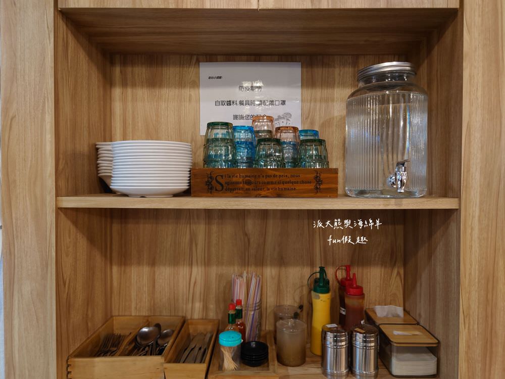 三隻無尾熊Three Koalas︱免飛南半球，在花蓮就能享受道地澳洲料理，從前菜、正餐、輕食、甜點、披薩、飲品、調酒等多元餐點應有盡有，餐點平價美味，店內更設置兒童遊憩專屬小天地，可以滿足大小朋友們各種需求!!!2009年開幕～