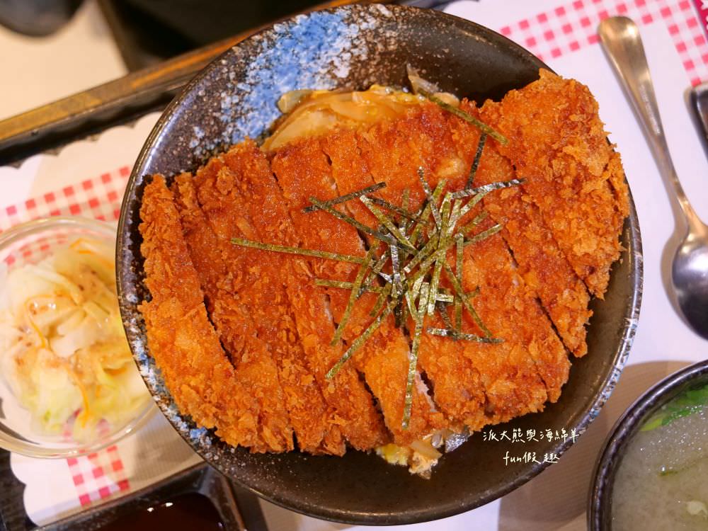 一喆日式料理︱來一喆尋找美食大秘寶，挑戰海王類香酥大魷魚，近南開科技大學的新興日式料理店，生魚片、壽司、定食一應俱全～2024年6月改為《伊賀食堂》