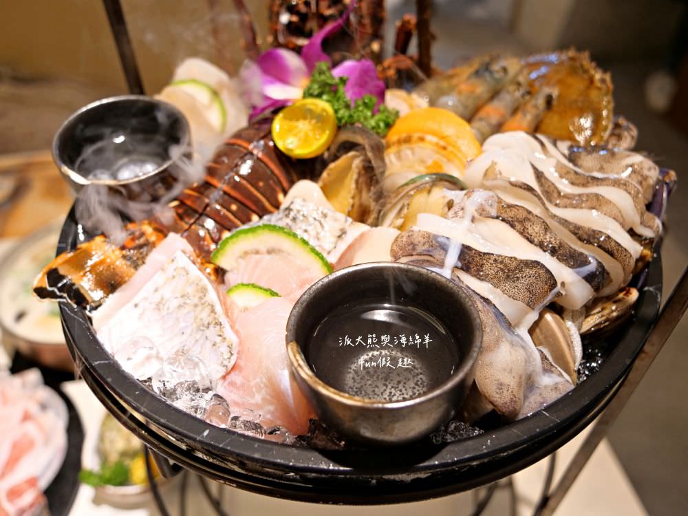 嗑肉石鍋永康東橋店｜奮力拔出碩大肉塊上的寶劍，號令圓桌吃貨們於此集結，消費即可享用多種食蔬水果、火鍋配料、飲料咖啡機、明果冰淇淋任你吃到飽，還有限量供應的日本頂級A5秋田和牛!!!