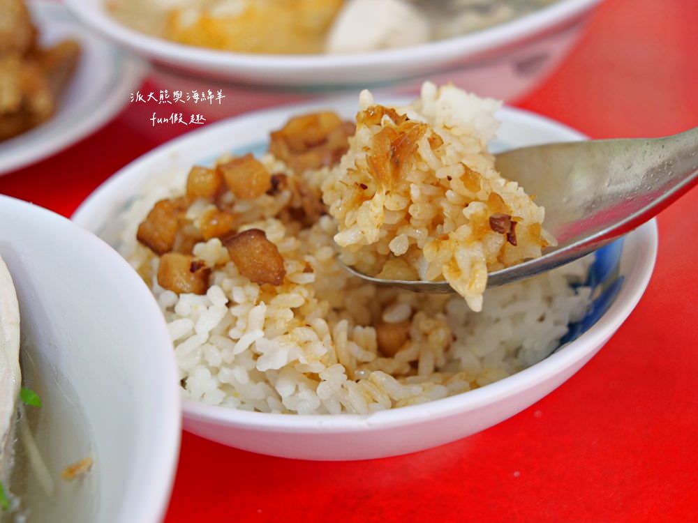 學甲虱目魚粥老店︱學甲人從小吃到大的老字號在地美食，新鮮肥美無刺虱目魚湯，讓人從早到晚都吃不膩!!感覺是下個必比登! 早上5點就開賣，食尚玩家採訪過喔～(附2024年菜單)