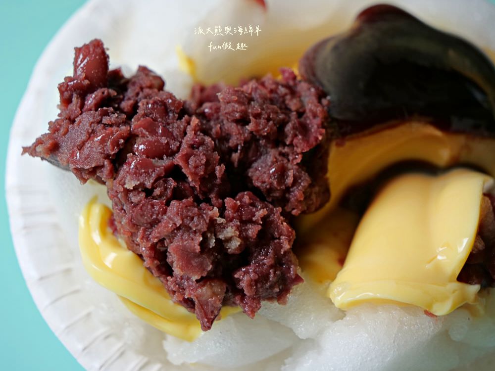 銀鋒冰果室｜鹽水八角樓旁的古早味冰果室，傳承3代歷時逾一甲子，早期鹽水相親最佳選擇場所，一碗招牌紅豆牛奶月見冰湊成無數男女成家，堪稱冰品界的月老廟！