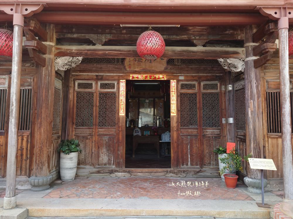 銀鋒冰果室｜鹽水八角樓旁的古早味冰果室，傳承3代歷時逾一甲子，早期鹽水相親最佳選擇場所，一碗招牌紅豆牛奶月見冰湊成無數男女成家，堪稱冰品界的月老廟！