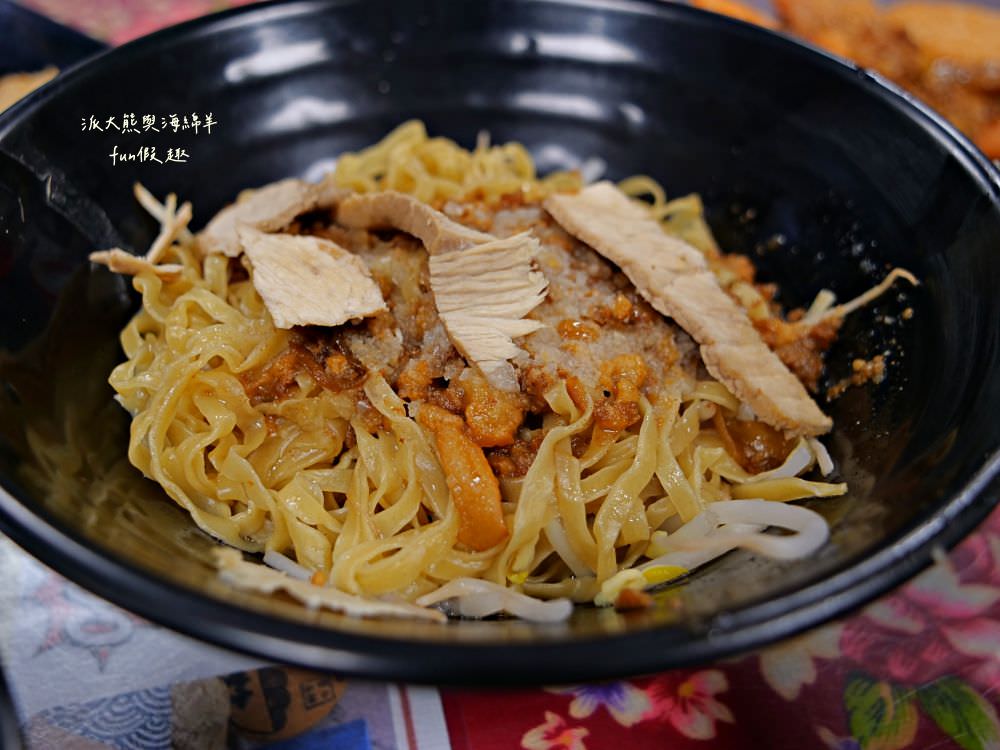 阿妙意麵︱鄰近鹽水點心城的特色美食，用餐時間人潮大爆滿！簡樸餐點充滿傳統好滋味，不僅是在地人的口袋名單，更是觀光客來鹽水不可錯過的必吃美食～創立於103.5月（月津港燈節期間賣完為止，想吃要趁早）
