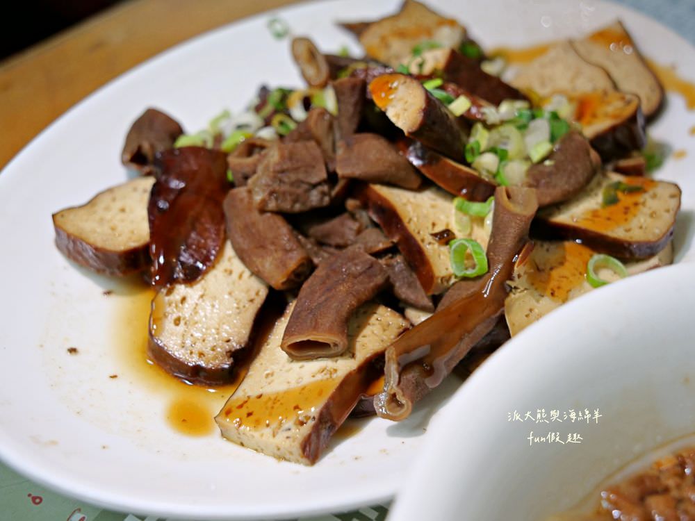 阿姬意麵｜朝聖鹽水知名意麵老店，點碗香Q鹽水意麵與熱呼呼大骨肉湯，再搭配卡茲酥脆乾肉燕，就是道地簡樸好滋味～