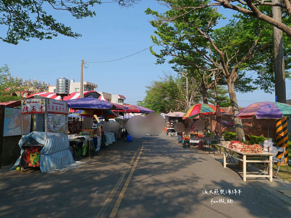 學甲蜀葵花文化節★4月花況.臺南學甲年度盛事.欣賞五顏六色的蜀葵花、鼠尾草、百日草、雞冠花、萬壽菊描繪出光華里民活動中心最美的必逛花海,也別忘了品嘗學甲必吃的美食唷!來個學甲一日遊吧~ - 第3張圖 學甲蜀葵花文化節★4月花況.臺南學甲年度盛事.欣賞五顏六色的蜀葵花、鼠尾草、百日草、雞冠花、萬壽菊描繪出光華里民活動中心最美的必逛花海,也別忘了品嘗學甲必吃的美食唷!來個學甲一日遊吧~