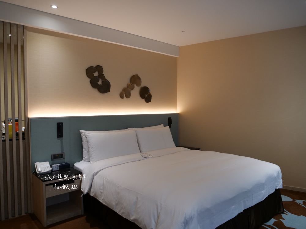 柯達大飯店 台北二店（K Hotel Taipei II）︱距離民權西路捷運站步行只要5分鐘，集簡約、舒適、交通等多項優點，性價比高且鬧中取靜，每個房型都有提供浴缸，臺北中山優質飯店推薦&夜訪大稻埕碼頭貨櫃市集!!!