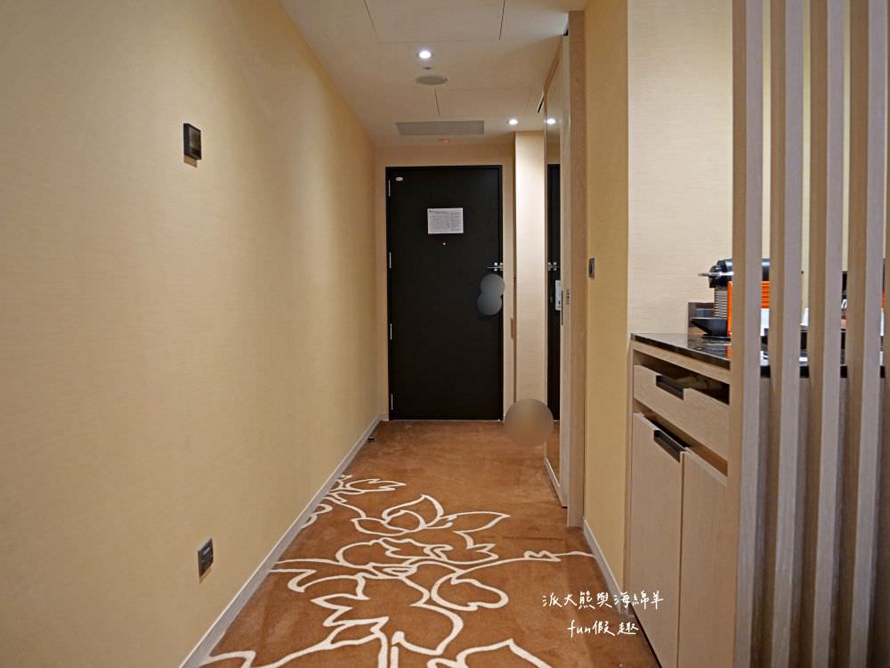 柯達大飯店 台北二店（K Hotel Taipei II）︱距離民權西路捷運站步行只要5分鐘，集簡約、舒適、交通等多項優點，性價比高且鬧中取靜，每個房型都有提供浴缸，臺北中山優質飯店推薦&夜訪大稻埕碼頭貨櫃市集!!!