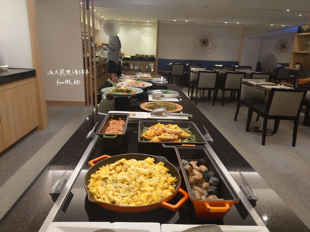 柯達大飯店 台北二店（K Hotel Taipei II）︱距離民權西路捷運站步行只要5分鐘，集簡約、舒適、交通等多項優點，性價比高且鬧中取靜，每個房型都有提供浴缸，臺北中山優質飯店推薦&夜訪大稻埕碼頭貨櫃市集!!!