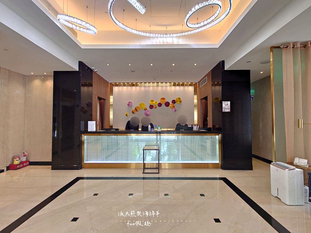 柯達大飯店 台北二店（K Hotel Taipei II）︱距離民權西路捷運站步行只要5分鐘，集簡約、舒適、交通等多項優點，性價比高且鬧中取靜，每個房型都有提供浴缸，臺北中山優質飯店推薦&夜訪大稻埕碼頭貨櫃市集!!!