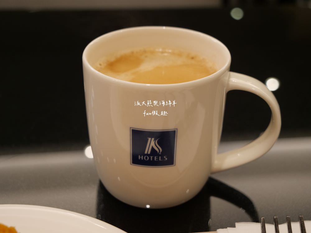 柯達大飯店 台北二店（K Hotel Taipei II）︱距離民權西路捷運站步行只要5分鐘，集簡約、舒適、交通等多項優點，性價比高且鬧中取靜，每個房型都有提供浴缸，臺北中山優質飯店推薦&夜訪大稻埕碼頭貨櫃市集!!!