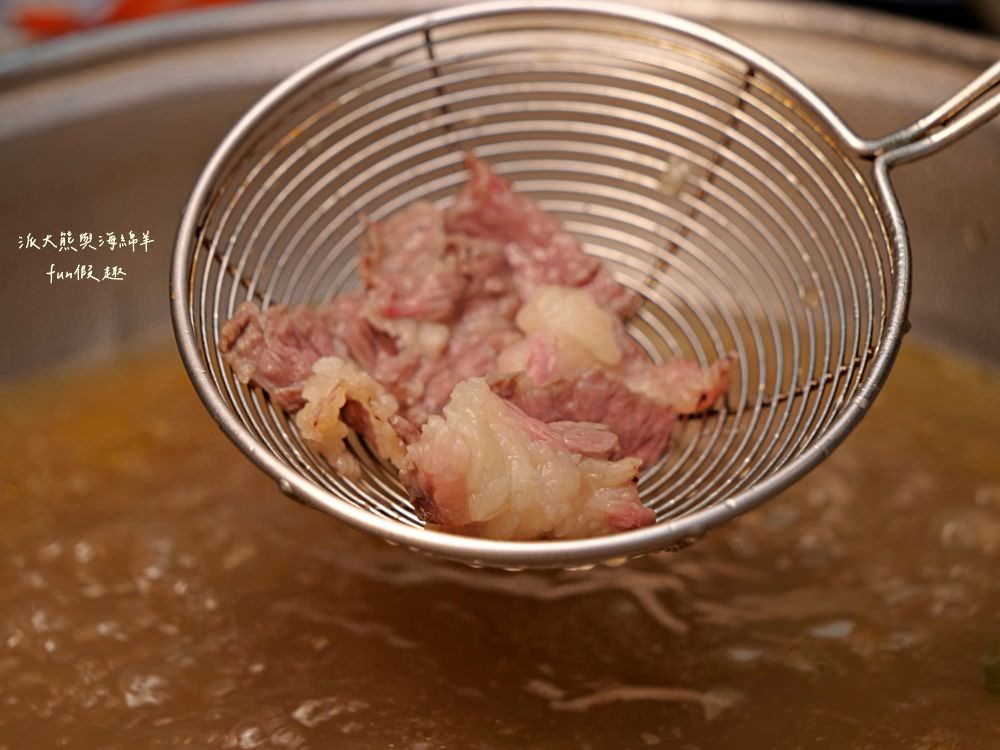 潮州牛肉陳（草屯總店）｜草屯首間來自屏東潮州的牛肉爐專賣店，新鮮直送溫體牛肉加上獨家藥膳風味湯底，搭配各種香噴噴牛肉熱炒，讓新大觀市集越晚越飄香!!!（2023.4開幕）