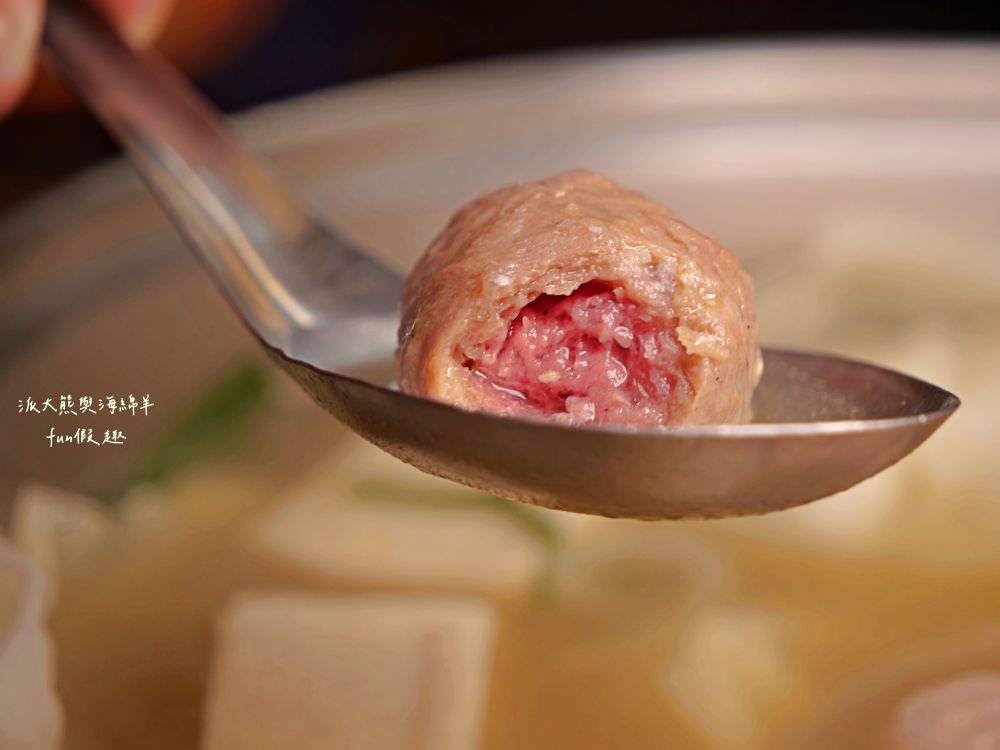 潮州牛肉陳（草屯總店）｜草屯首間來自屏東潮州的牛肉爐專賣店，新鮮直送溫體牛肉加上獨家藥膳風味湯底，搭配各種香噴噴牛肉熱炒，讓新大觀市集越晚越飄香!!!（2023.4開幕）