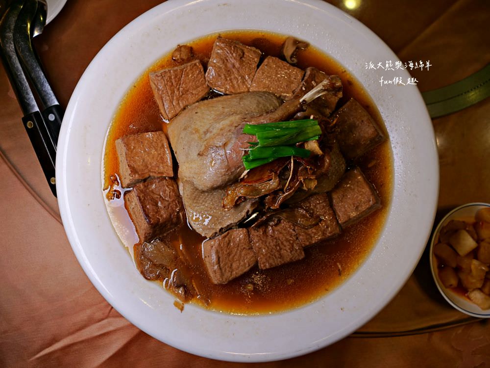 金都餐廳｜南投埔里也有揚名海內外國宴級餐廳，結合在地食材並將台菜料理注入創意元素，完成一道道充滿臺式文化的精緻國宴大菜，高貴不貴好享受!!!春節年菜圍爐好選擇～1994年創立～