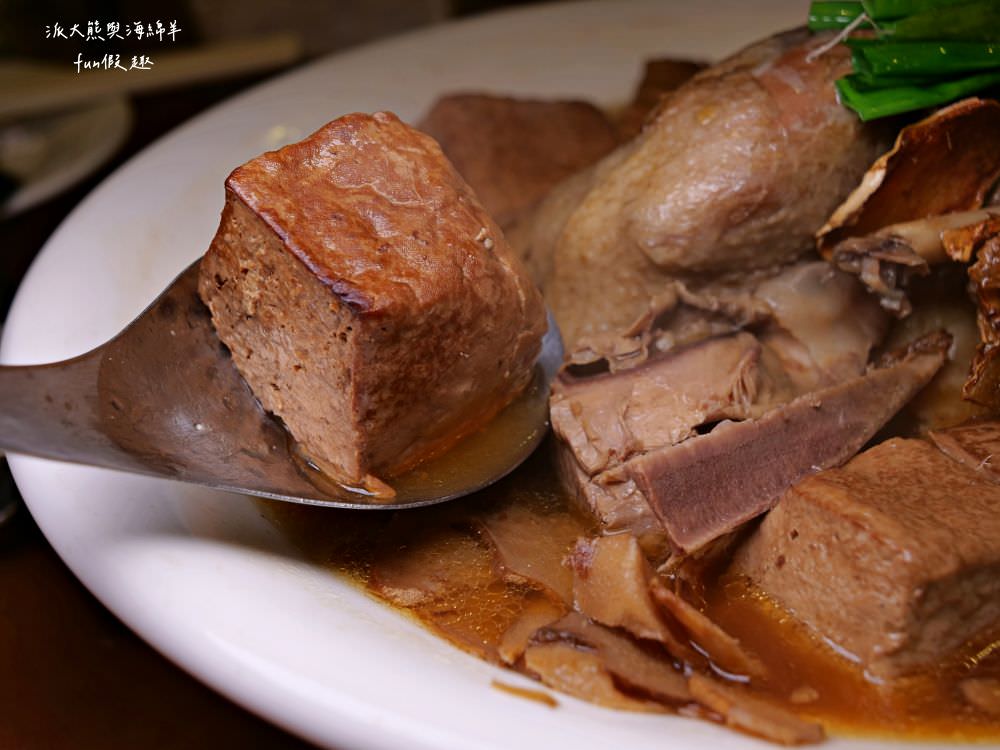 金都餐廳｜南投埔里也有揚名海內外國宴級餐廳，結合在地食材並將台菜料理注入創意元素，完成一道道充滿臺式文化的精緻國宴大菜，高貴不貴好享受!!!春節年菜圍爐好選擇～1994年創立～