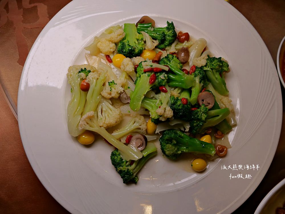 金都餐廳｜南投埔里也有揚名海內外國宴級餐廳，結合在地食材並將台菜料理注入創意元素，完成一道道充滿臺式文化的精緻國宴大菜，高貴不貴好享受!!!春節年菜圍爐好選擇～1994年創立～