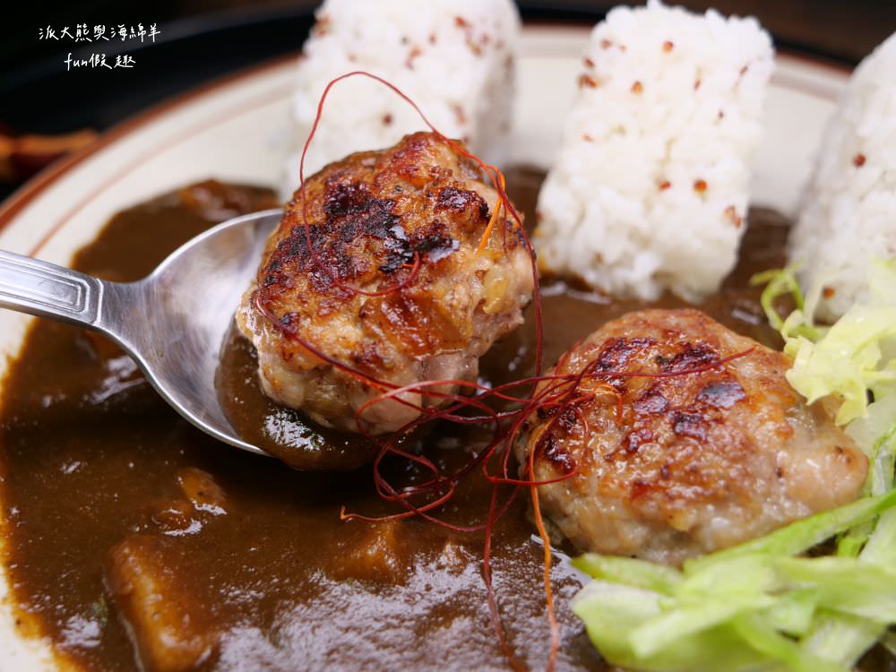 靑弎珈啡社｜藏匿草屯碧山路深巷裡的質感咖哩專賣餐館，2樓老宅改建隨處可見日式文青風情，假期就以美好早午餐或精緻下午茶，來度過慵懶輕奢的閒暇時光!!!另有輕鹹食、甜點及咖啡