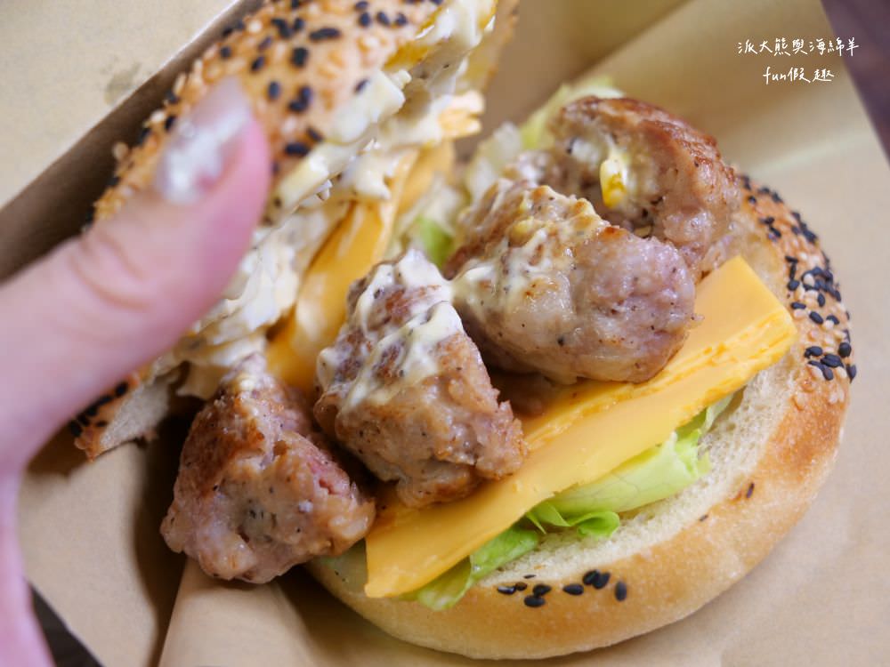 靑弎珈啡社｜藏匿草屯碧山路深巷裡的質感咖哩專賣餐館，2樓老宅改建隨處可見日式文青風情，假期就以美好早午餐或精緻下午茶，來度過慵懶輕奢的閒暇時光!!!另有輕鹹食、甜點及咖啡