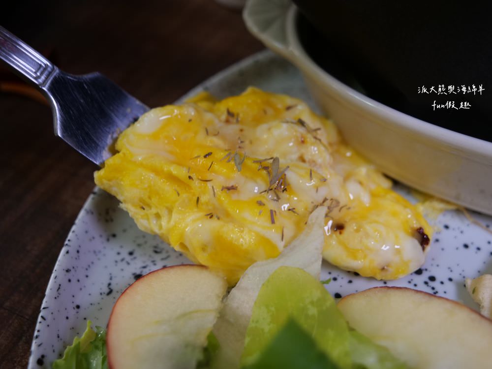 靑弎珈啡社｜藏匿草屯碧山路深巷裡的質感咖哩專賣餐館，2樓老宅改建隨處可見日式文青風情，假期就以美好早午餐或精緻下午茶，來度過慵懶輕奢的閒暇時光!!!另有輕鹹食、甜點及咖啡