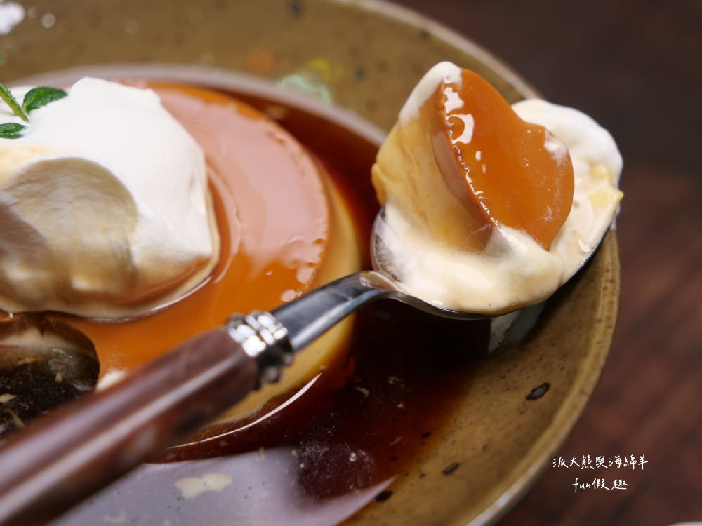 靑弎珈啡社｜藏匿草屯碧山路深巷裡的質感咖哩專賣餐館，2樓老宅改建隨處可見日式文青風情，假期就以美好早午餐或精緻下午茶，來度過慵懶輕奢的閒暇時光!!!另有輕鹹食、甜點及咖啡