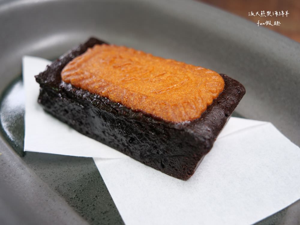 靑弎珈啡社｜藏匿草屯碧山路深巷裡的質感咖哩專賣餐館，2樓老宅改建隨處可見日式文青風情，假期就以美好早午餐或精緻下午茶，來度過慵懶輕奢的閒暇時光!!!另有輕鹹食、甜點及咖啡