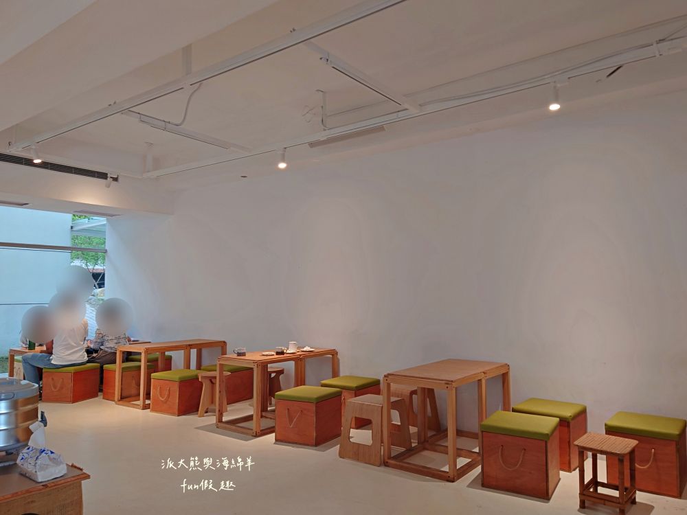 一日咖啡｜草屯手工藝中心生活工藝館1F高質感手沖咖啡，結合在地手工藝，秉持什一堂烘焙坊與Sundawn Coffee Roaster日晨咖啡的好手藝，咖啡、飲品與甜點都很優的文青咖啡廳!!!周末家庭親子旅遊好去處+1～