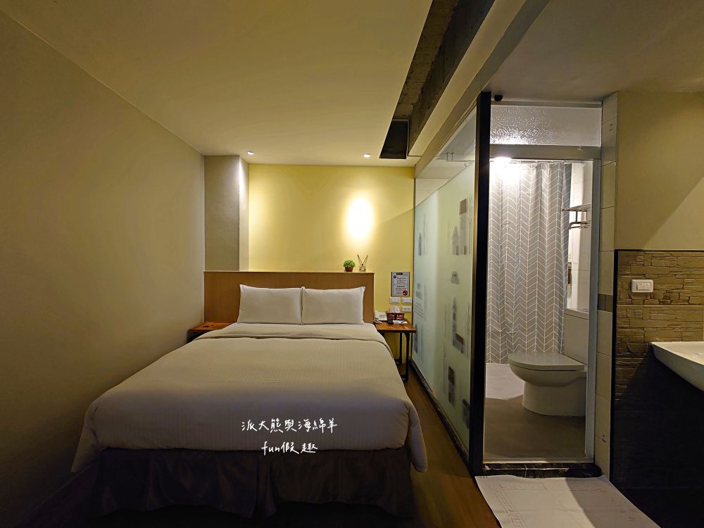 圖森文旅（Tourism Inn）︱鄰近永康車站及國道1號交流道的簡約商務型文旅，結合文青與輕工業裝潢風格，文旅麻雀雖小但五臟俱全的平價優質好選擇，頂樓還有絕美玻璃屋親子可欣賞無敵夜景!!!105年開幕～