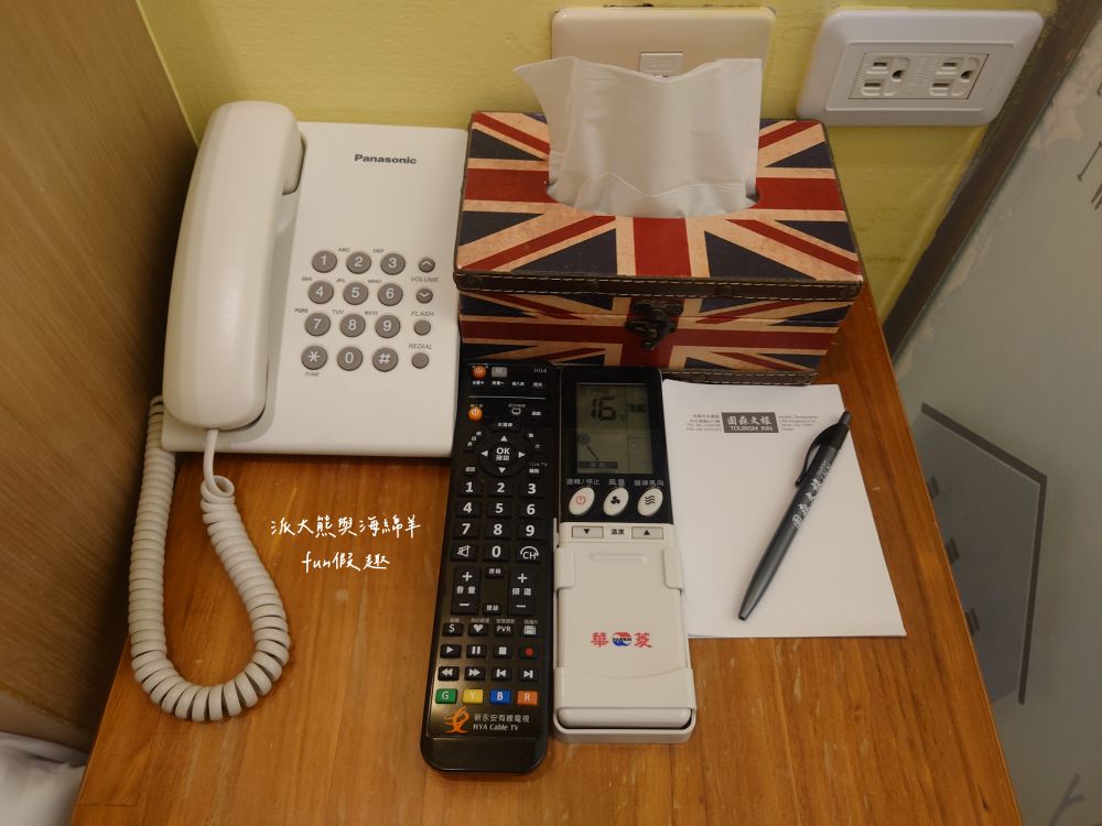 圖森文旅（Tourism Inn）︱鄰近永康車站及國道1號交流道的簡約商務型文旅，結合文青與輕工業裝潢風格，文旅麻雀雖小但五臟俱全的平價優質好選擇，頂樓還有絕美玻璃屋親子可欣賞無敵夜景!!!105年開幕～