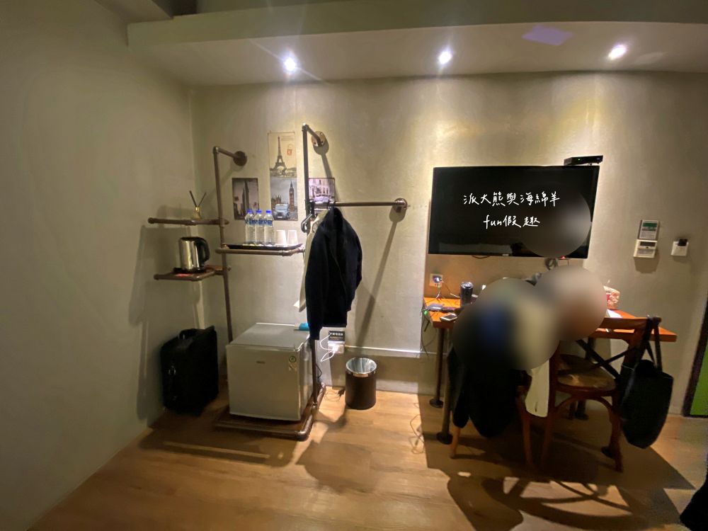 圖森文旅（Tourism Inn）︱鄰近永康車站及國道1號交流道的簡約商務型文旅，結合文青與輕工業裝潢風格，文旅麻雀雖小但五臟俱全的平價優質好選擇，頂樓還有絕美玻璃屋親子可欣賞無敵夜景!!!105年開幕～