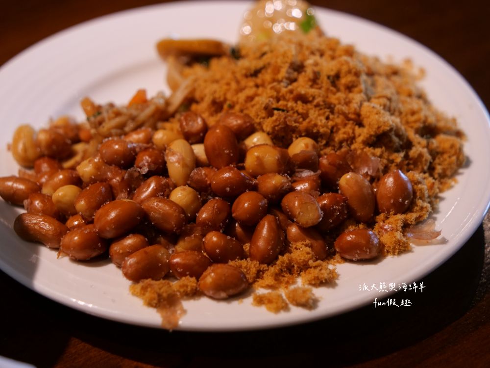 圖森文旅（Tourism Inn）︱鄰近永康車站及國道1號交流道的簡約商務型文旅，結合文青與輕工業裝潢風格，文旅麻雀雖小但五臟俱全的平價優質好選擇，頂樓還有絕美玻璃屋親子可欣賞無敵夜景!!!105年開幕～