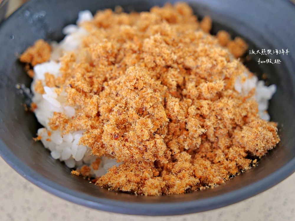 展哥虱目魚粥（永通2店）｜研發推出砂鍋魚頭新創菜色進行差異化經營，臺南學甲特產虱目魚料理新起之秀，二代延續永通總店的鮮甜無刺魚湯，寬敞空間的舒適用餐好選擇～