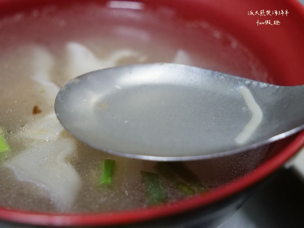 民權街92巷意麵老店｜南投市隱藏巷弄裡在地美食，從下午3點開始營業到宵夜的南投意麵，每種餐點都是超親民銅板價，夜裡嘴饞發作就來這裡享受飄香數十載的阿公阿嬤好手藝～