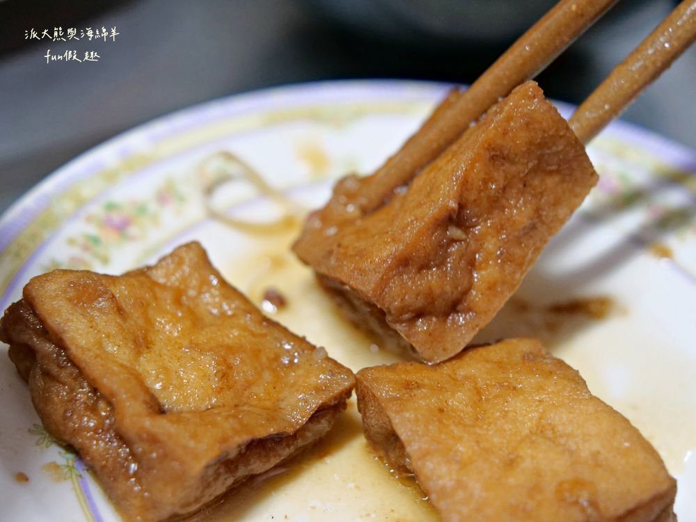 民權街92巷意麵老店｜南投市隱藏巷弄裡在地美食，從下午3點開始營業到宵夜的南投意麵，每種餐點都是超親民銅板價，夜裡嘴饞發作就來這裡享受飄香數十載的阿公阿嬤好手藝～
