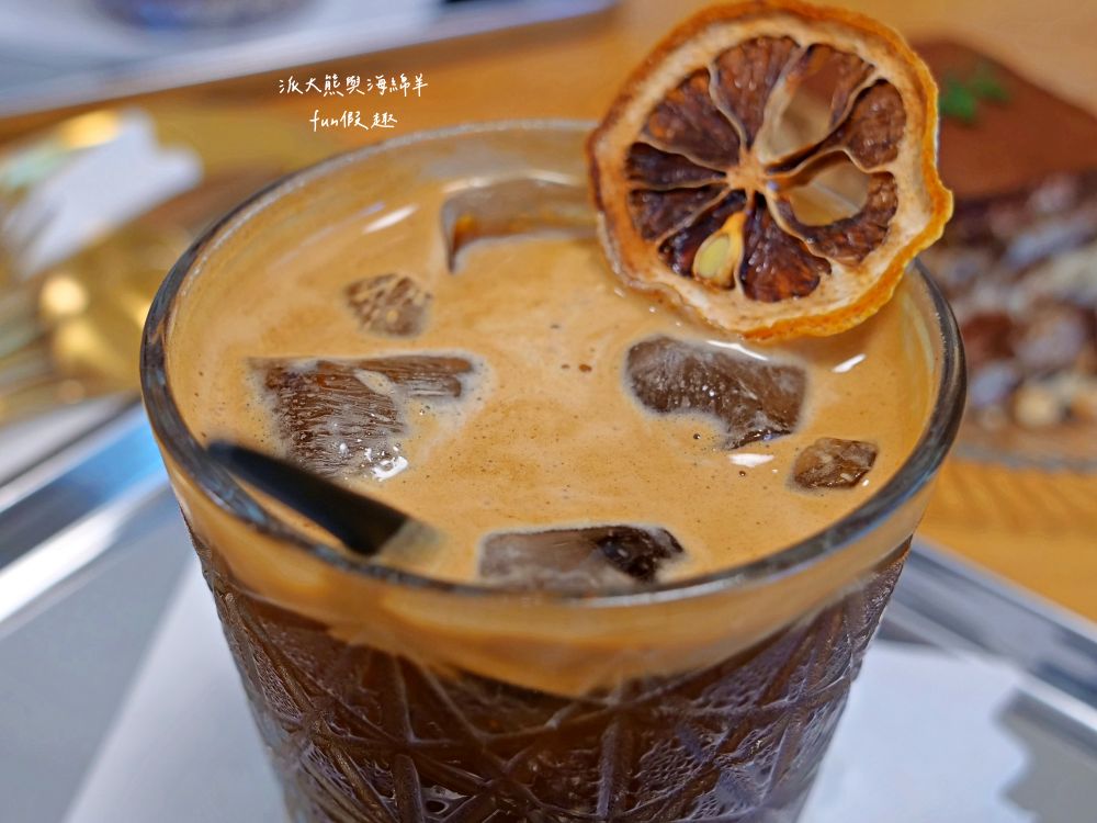 SabiSabi Coffee&Sweets｜被神級肉桂捲佐冰淇淋所耽誤的老宅咖啡廳，隱身花蓮美崙巷弄之間，午後來杯西西里氣泡檸檬美式搭配大人味提拉米蘇，感受洄瀾慵懶慢活步調～原創始店Wasabi coffee 的美崙2號店