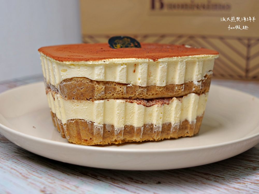 柏尼西蒙甜點工坊Buonissimo｜南投埔里竟有道地提拉米蘇，主廚來自北義柏丁家族並遵循傳統古法，將馬斯卡邦乳酪、比利時可可粉及拇指餅乾完美結合，還原充滿義式風情的精緻甜點，送禮自用兩相宜!!!共有5種口味～