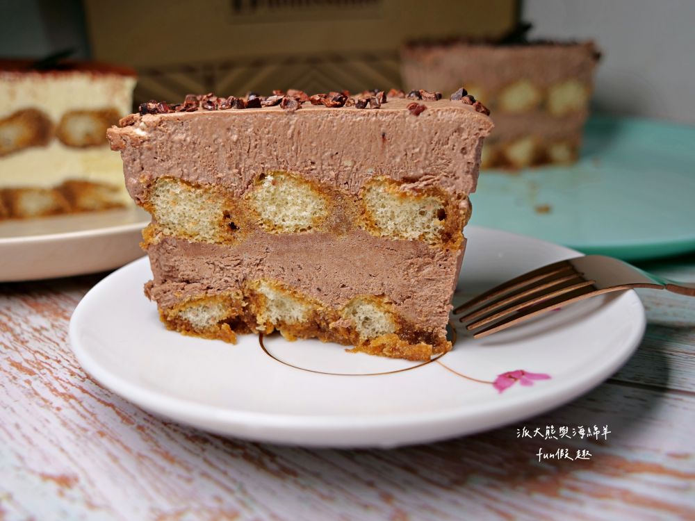 柏尼西蒙甜點工坊Buonissimo｜南投埔里竟有道地提拉米蘇，主廚來自北義柏丁家族並遵循傳統古法，將馬斯卡邦乳酪、比利時可可粉及拇指餅乾完美結合，還原充滿義式風情的精緻甜點，送禮自用兩相宜!!!共有5種口味～