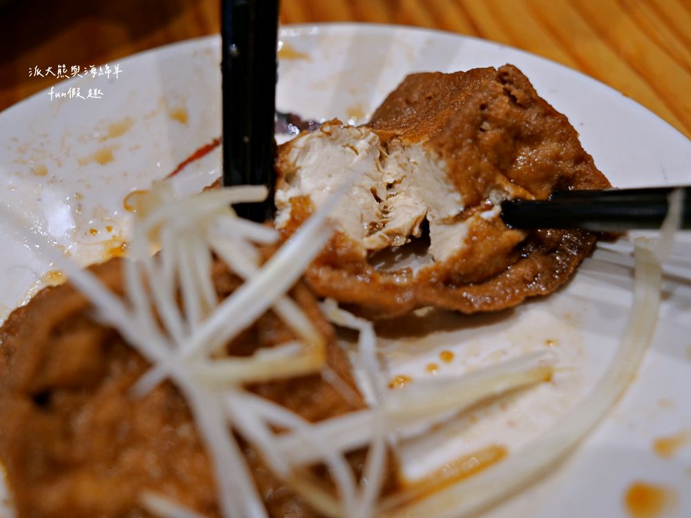 阿蓮米粉湯|經典Q彈米粉與新鮮飽滿大蚵仔完美結合,份量十足CP值高的溫馨家常料理,鄰近臺中後火車站及大魯閣新時代購物中心,傳承逾一甲子的古早好味道!!!第3代在108年開設,連食尚玩家都來採訪唷~ - 第22張圖 阿蓮米粉湯|經典Q彈米粉與新鮮飽滿大蚵仔完美結合,份量十足CP值高的溫馨家常料理,鄰近臺中後火車站及大魯閣新時代購物中心,傳承逾一甲子的古早好味道!!!第3代在108年開設,連食尚玩家都來採訪唷~