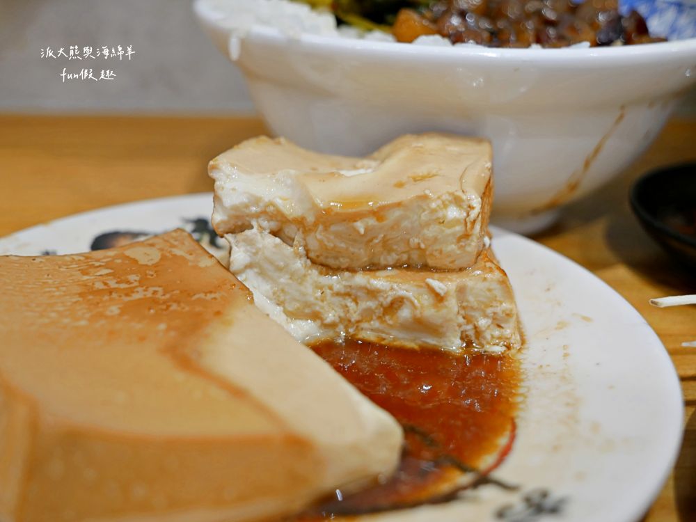 阿蓮米粉湯|經典Q彈米粉與新鮮飽滿大蚵仔完美結合,份量十足CP值高的溫馨家常料理,鄰近臺中後火車站及大魯閣新時代購物中心,傳承逾一甲子的古早好味道!!!第3代在108年開設,連食尚玩家都來採訪唷~ - 第39張圖 阿蓮米粉湯|經典Q彈米粉與新鮮飽滿大蚵仔完美結合,份量十足CP值高的溫馨家常料理,鄰近臺中後火車站及大魯閣新時代購物中心,傳承逾一甲子的古早好味道!!!第3代在108年開設,連食尚玩家都來採訪唷~