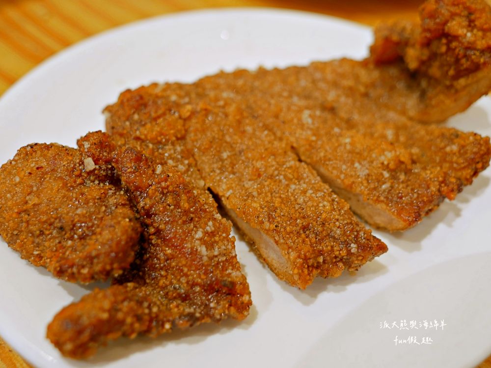 阿蓮米粉湯｜經典Q彈米粉與新鮮飽滿大蚵仔完美結合，份量十足CP值高的溫馨家常料理，鄰近臺中後火車站及大魯閣新時代購物中心，傳承逾一甲子的古早好味道!!!第3代在108年開設，連食尚玩家都來採訪唷～