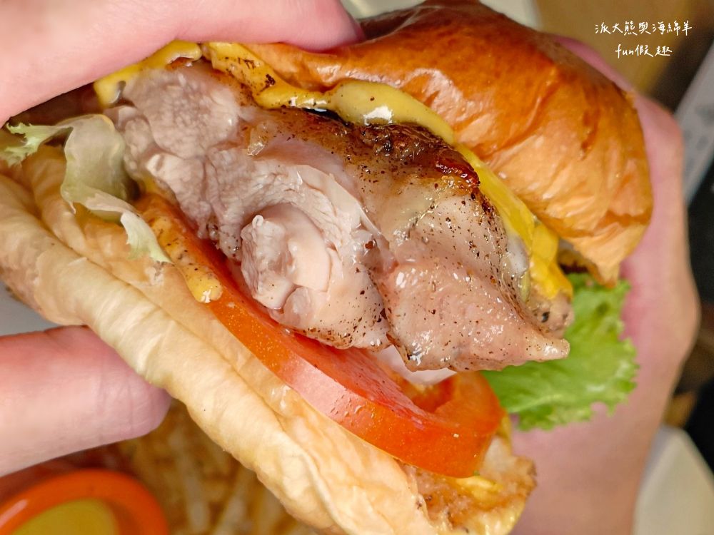 Oops驚奇咖啡|鄰近花蓮東大門夜市,裝潢氛圍充滿驚喜,早午餐、義大利麵、甜點一次滿足,鬧中取靜的熱門複合式餐廳,並提供寵物友善環境~2012年開幕 - 第25張圖 Oops驚奇咖啡|鄰近花蓮東大門夜市,裝潢氛圍充滿驚喜,早午餐、義大利麵、甜點一次滿足,鬧中取靜的熱門複合式餐廳,並提供寵物友善環境~2012年開幕