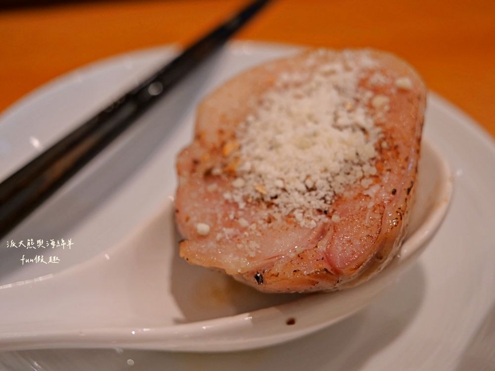 らあ麺Pete拉麵彼得/ピーター商店｜清麗淡雅日本拉麵與法式調味佐料跨界完美結合，不僅充滿高級西餐儀式感，更迸出拉麵多層次創意新風味，餐點美味CP值高，隱藏臺北大安巷弄間的低調拉麵店！！112.9月開幕～
