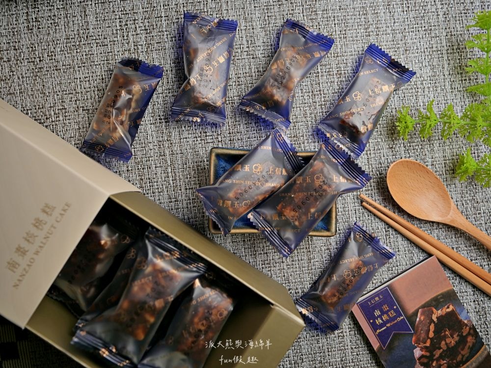 上信饌玉伴手禮｜2024中秋送禮最體面高質感首選，晚霞月昇共3種精美款式禮盒，熱銷品夏威夷豆塔、椒香豆塔、夏威夷潛艇、南棗核桃糕、太妃糖、堅果棒通通有，還有節氣限定必吃柚子酥，產品嚴選食材、美味健康涮嘴，送禮自用兩相宜，還可以指定期間到貨唷!!